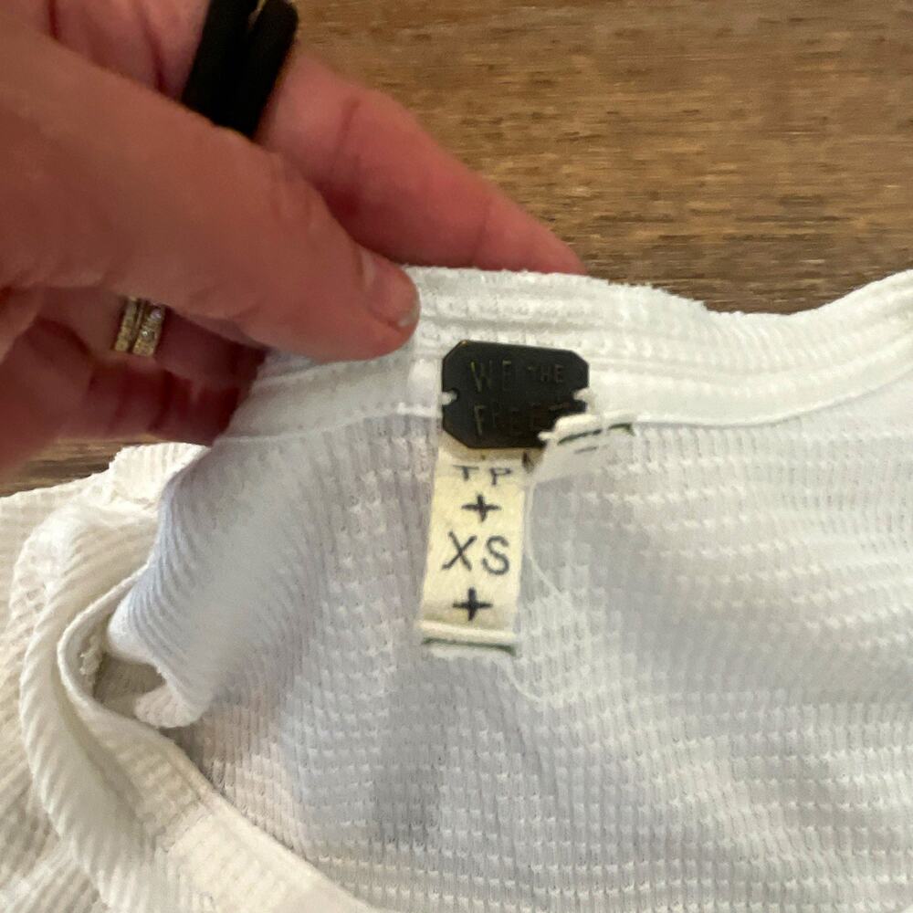 We The Free Womens White Waffle Knit Henley Button Long Sleeve Scoop Neck XS